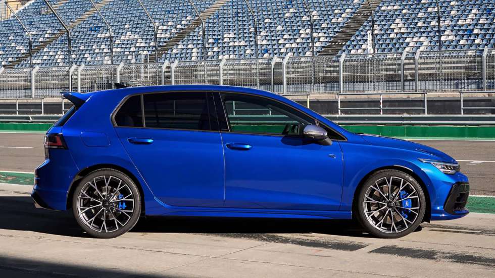 Το ανανεωμένο Volkswagen Golf R ήρθε ισχυρότερο με 333 ίππους!